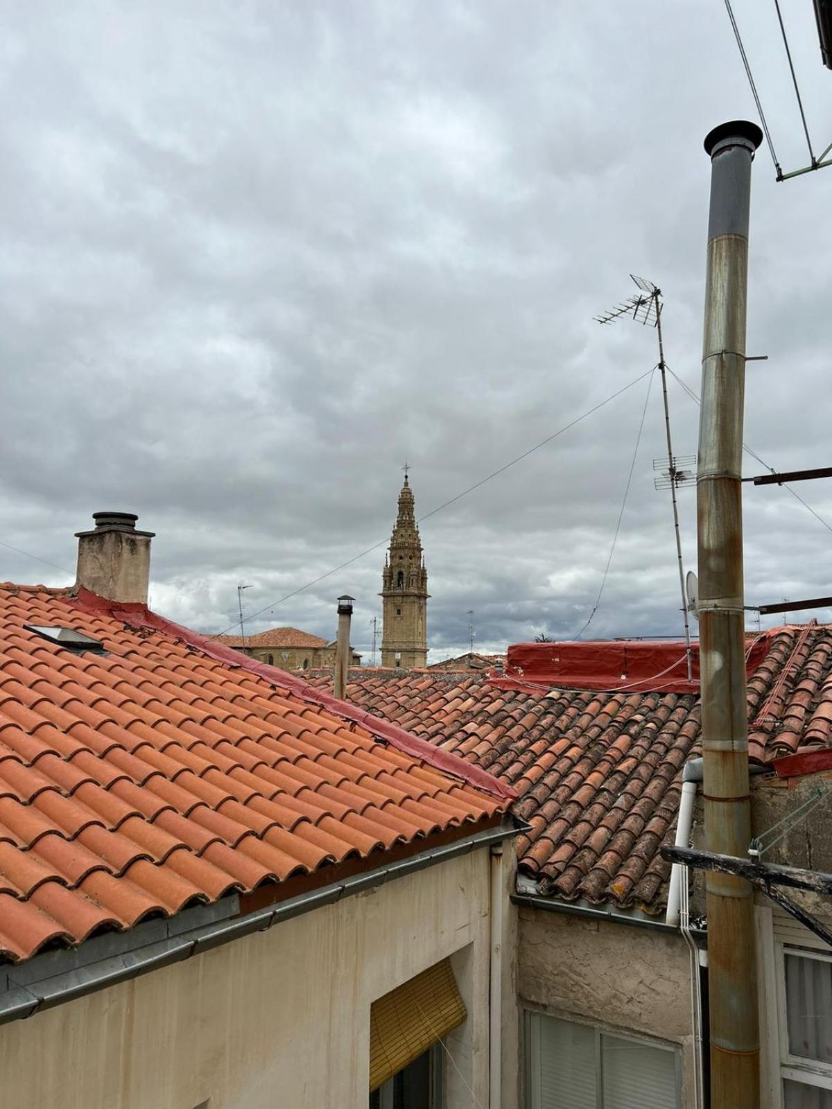 Apartamentos El Conde Santo Domingo De La Calzada Bagian luar foto