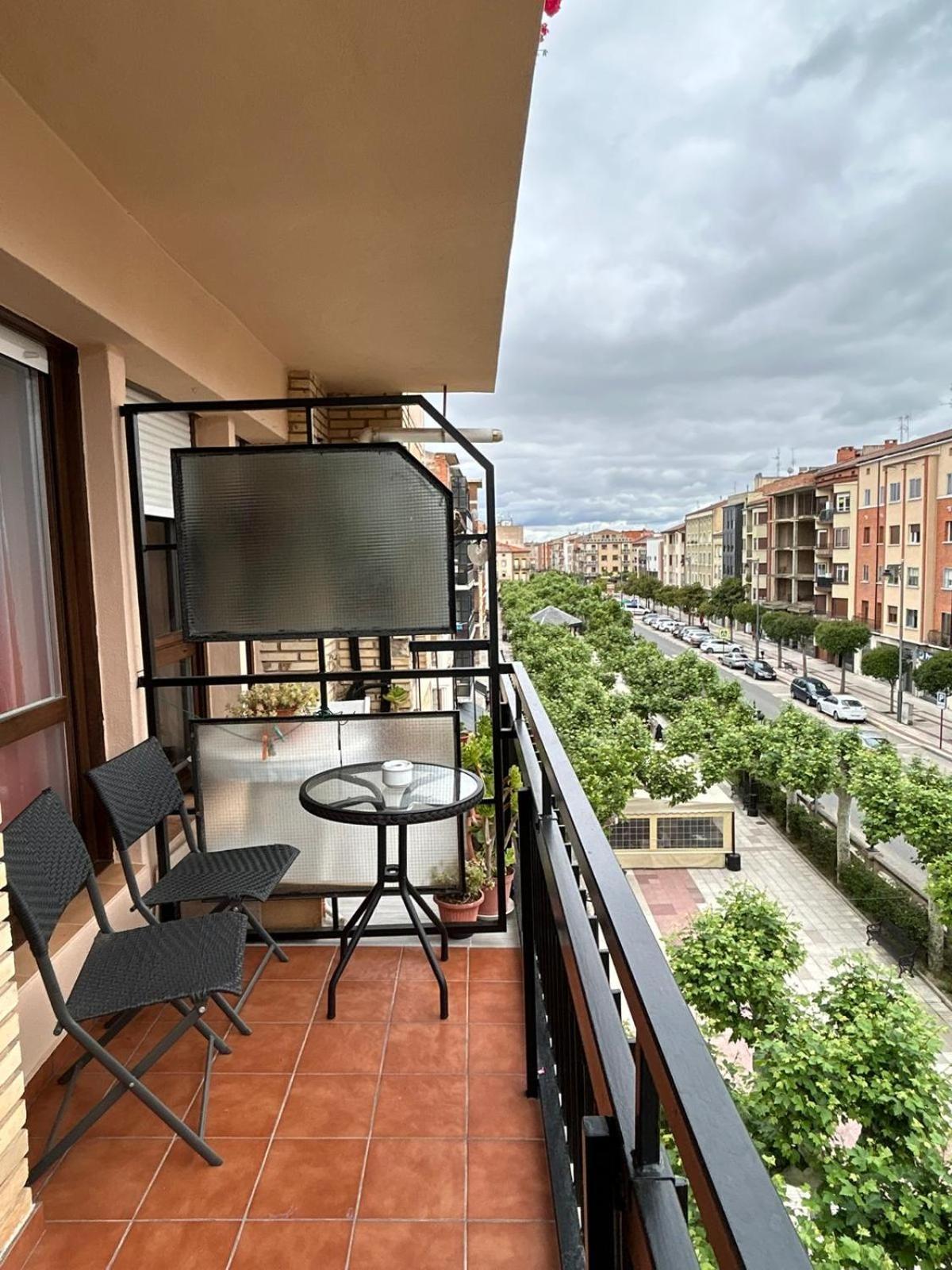 Apartamentos El Conde Santo Domingo De La Calzada Bagian luar foto