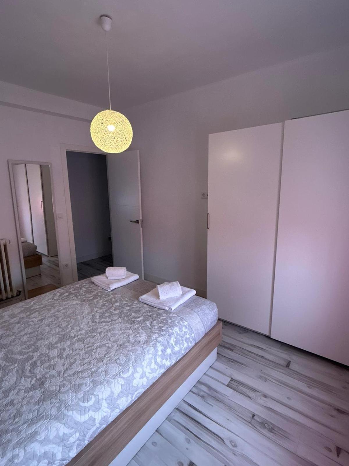 Apartamentos El Conde Santo Domingo De La Calzada Bagian luar foto